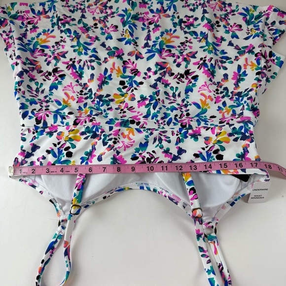 Island Escape Tankini Swimsuit Top 18W White Tropical Floral Full Bust Support - Picture 7 of 9